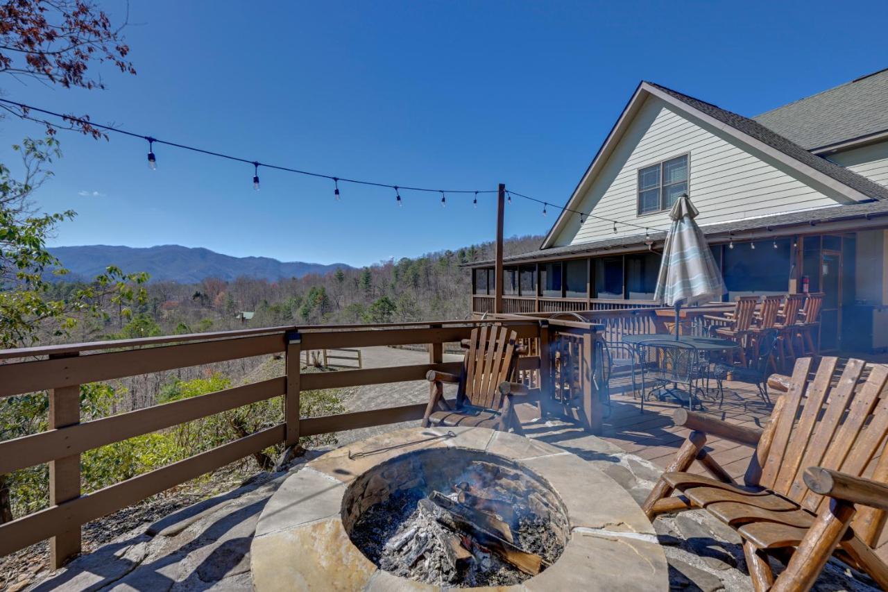 Beautiful Bryson City Home With Hot Tub And Mtn Views! Exterior foto